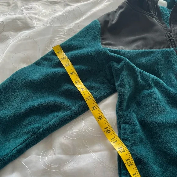 DanSkins Now Dark Teal Long Sleeve Front Zip Light Weight Jacket. - Picture 9 of 12